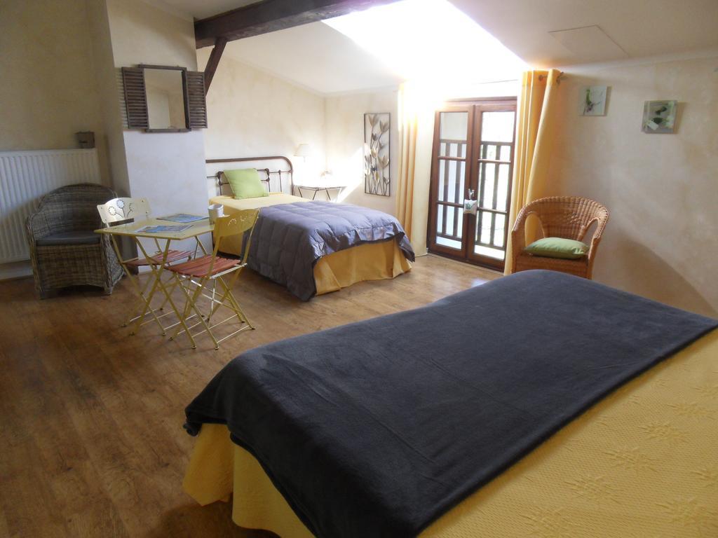 L'Estapade Des Tourelons Bed & Breakfast Saint Jean en Royans Bagian luar foto
