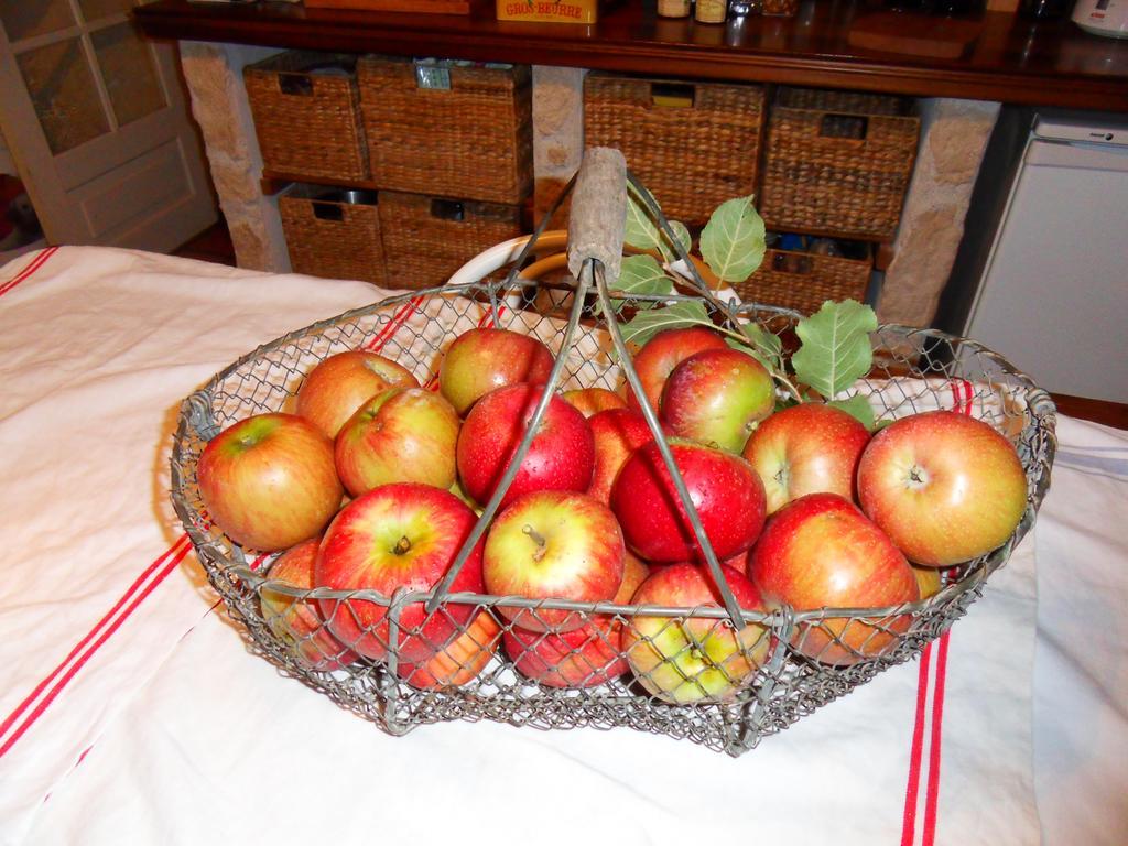 L'Estapade Des Tourelons Bed & Breakfast Saint Jean en Royans Bagian luar foto