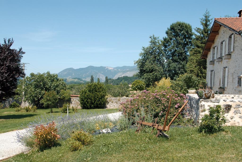 L'Estapade Des Tourelons Bed & Breakfast Saint Jean en Royans Bagian luar foto