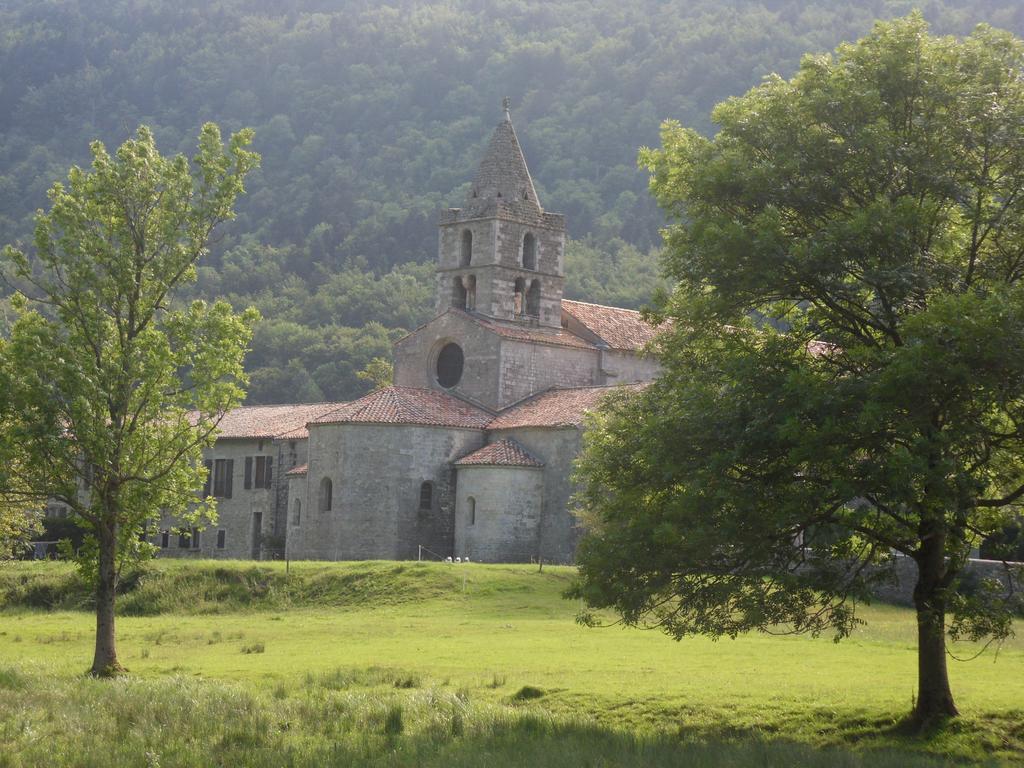 L'Estapade Des Tourelons Bed & Breakfast Saint Jean en Royans Bagian luar foto