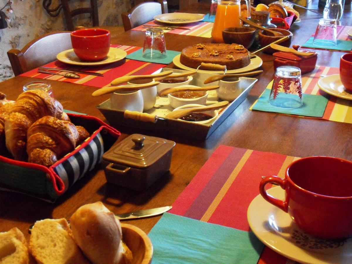 L'Estapade Des Tourelons Bed & Breakfast Saint Jean en Royans Bagian luar foto